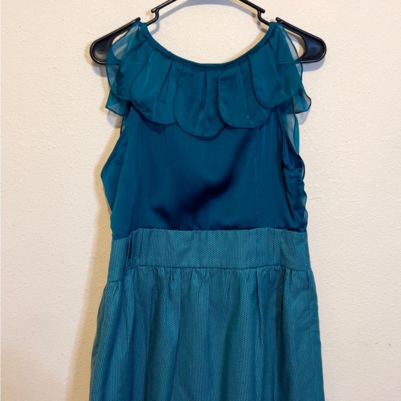 Elegant Teal Midi Dress w/Petal like Collar and Tweed Skirt. Sleeveless. Size L - Picture 4 of 4